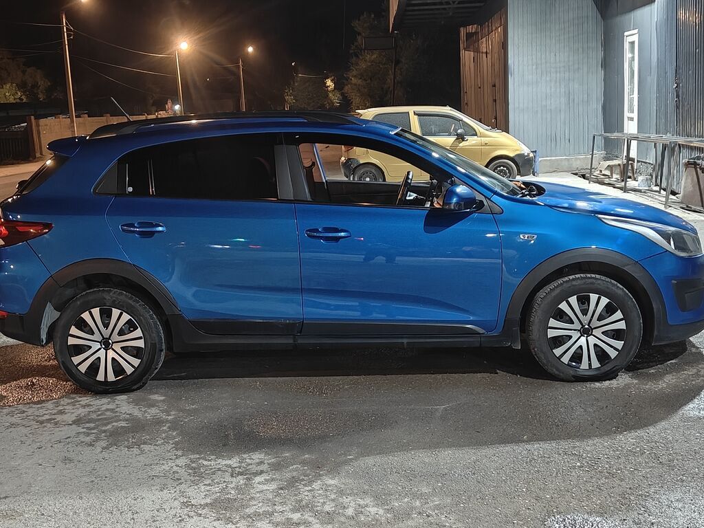 Kia Rio X-Line: 2020 г., 1.4 л, Автомат, Бензин, Хэтчбэк: фото 3