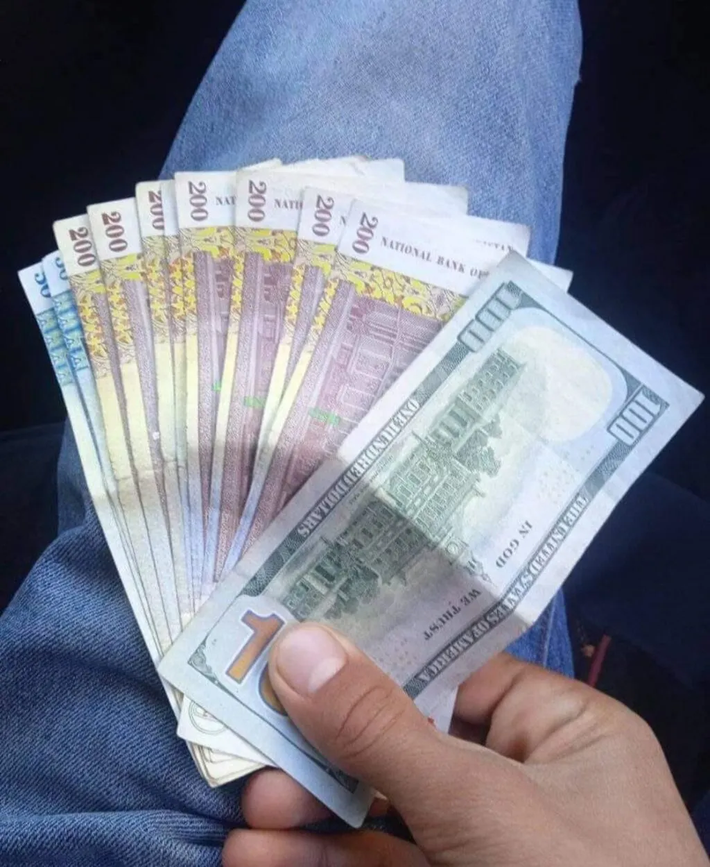 Manufacturer 98% 2,5-Dihydroxybenzaldehyde supplier CAS 1194-98-5 