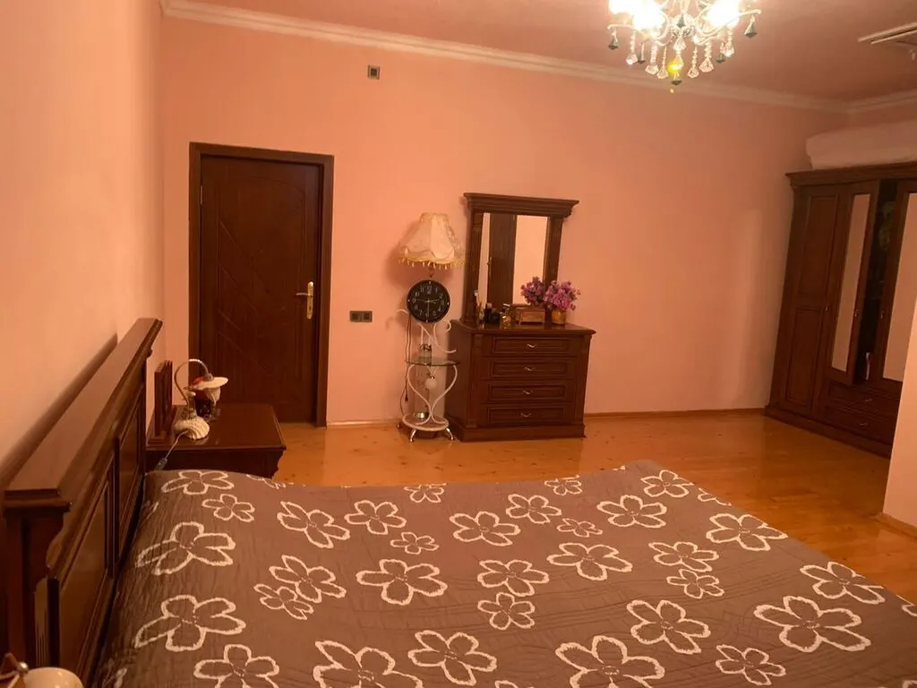 Həyət evi, 5 otaqlı, 200 m², satılır, Bakı — 3