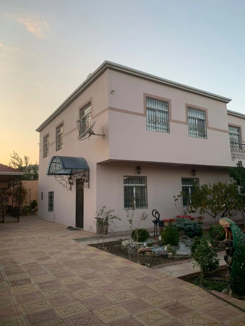 Həyət evi, 5 otaqlı, 200 m², satılır, Bakı — 2