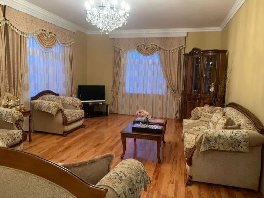 Həyət evi, 5 otaqlı, 200 m², satılır, Bakı — 11