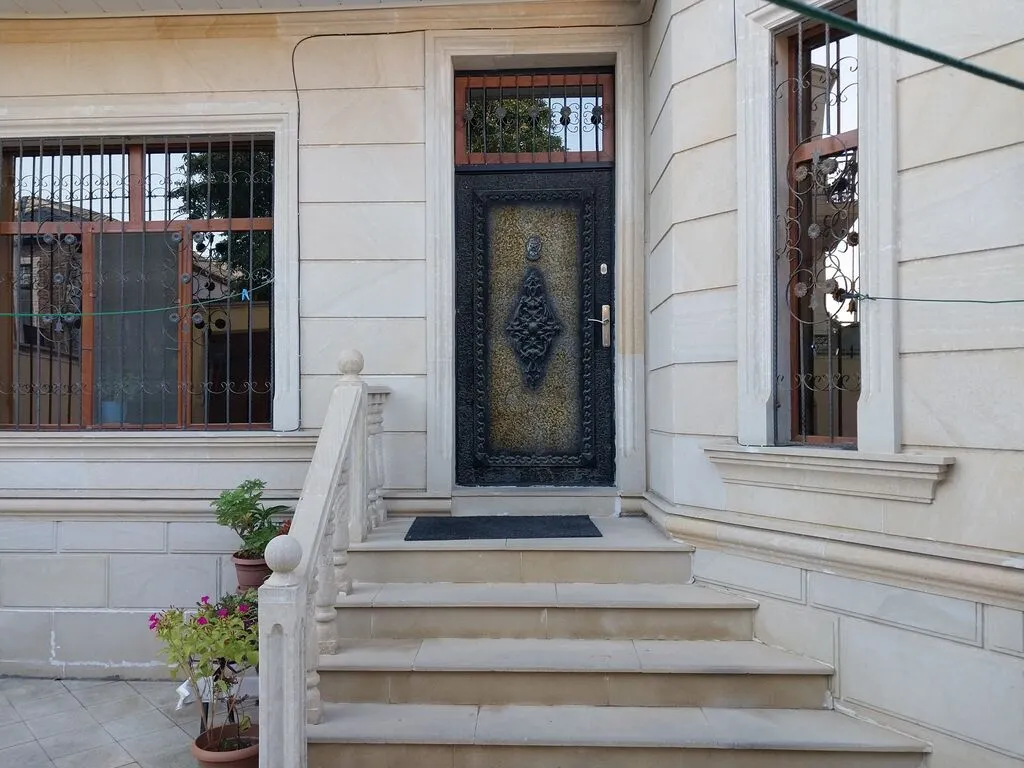Həyət evi, 4 otaqlı, 200 m², satılır, Bakı — 3
